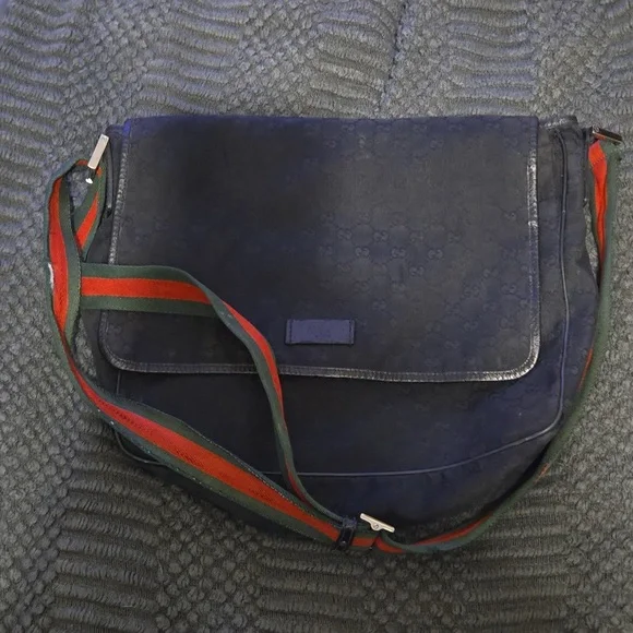 Authentic Gucci GG Supreme Monogram Web Stripe Crossbody Messenger Bag Unisex - Picture 1 of 9